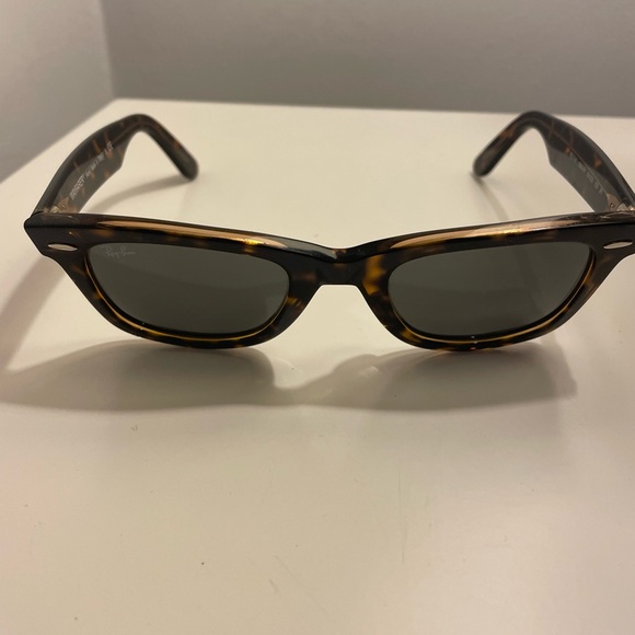 Ray-Ban Accessories - RAY-BAN Sunglasses
